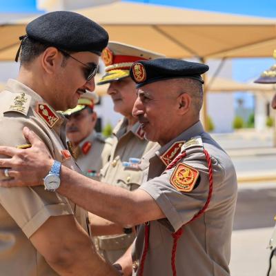 الفريق ركن صدام حفتر يكرّم لجنة دعم أسر الشهداء والجرحى بالقوات المسلحة